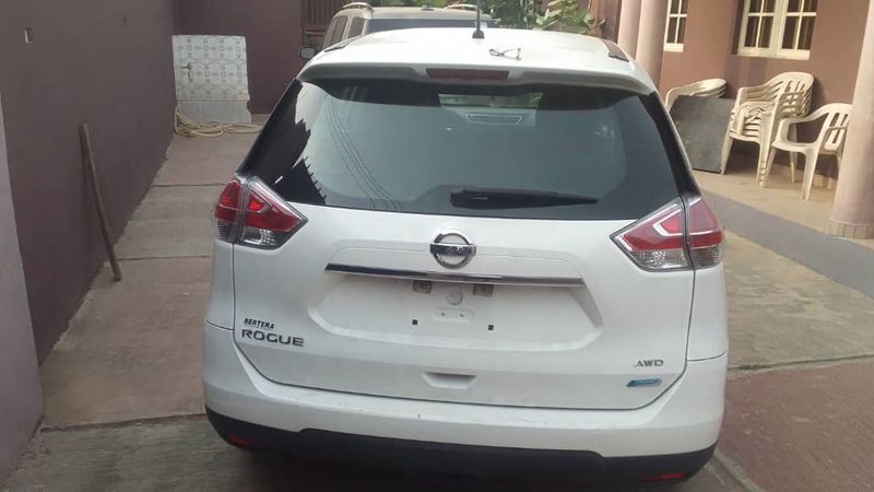 Thumbnail 10 of 2014 Nissan Rogue SE